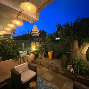 Private Garden In Center Of Tropez Appartement